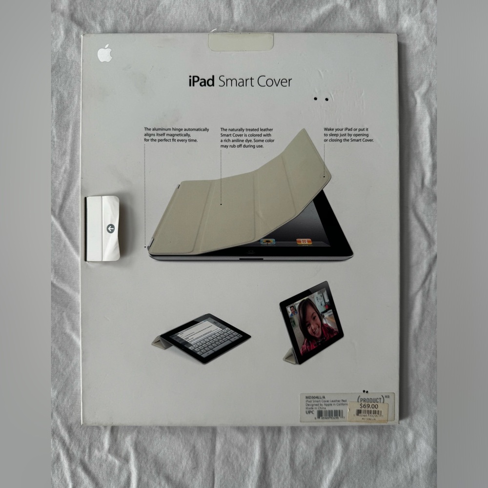 Apple iPad Smart Cover - Red - Picture 2 of 3
